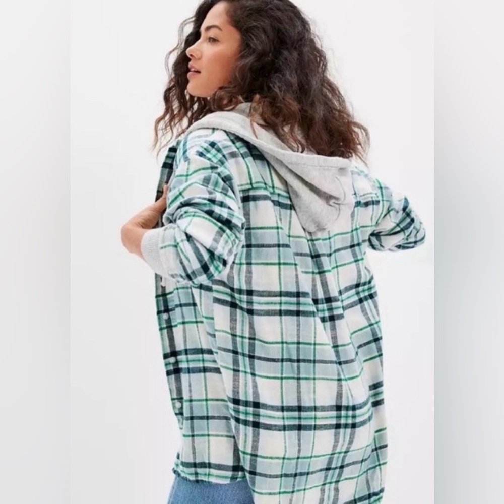 American Eagle Outfitters Green and White Plaid Hooded Shirt Jacket